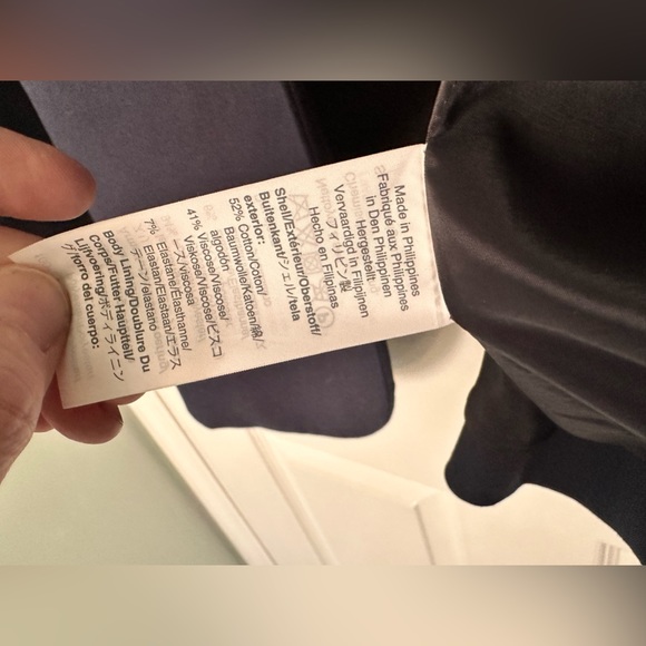 EUC J.Crew Bistretch Navy Blazer 4P - Picture 3 of 5